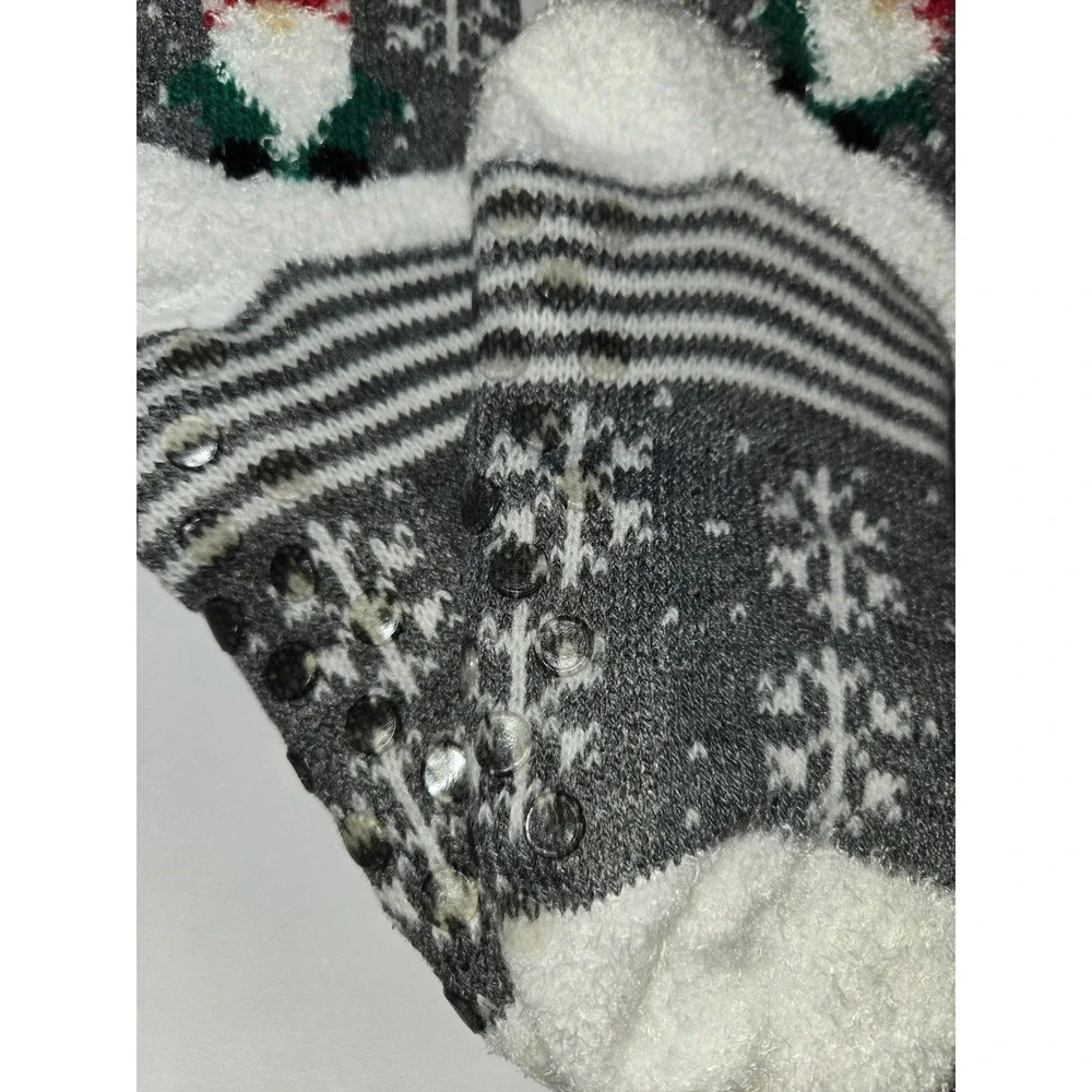 Northeast Outfitters Kids Cozy Cabin Socks Youth Size 10K-4 Gray Gnome Christmas
